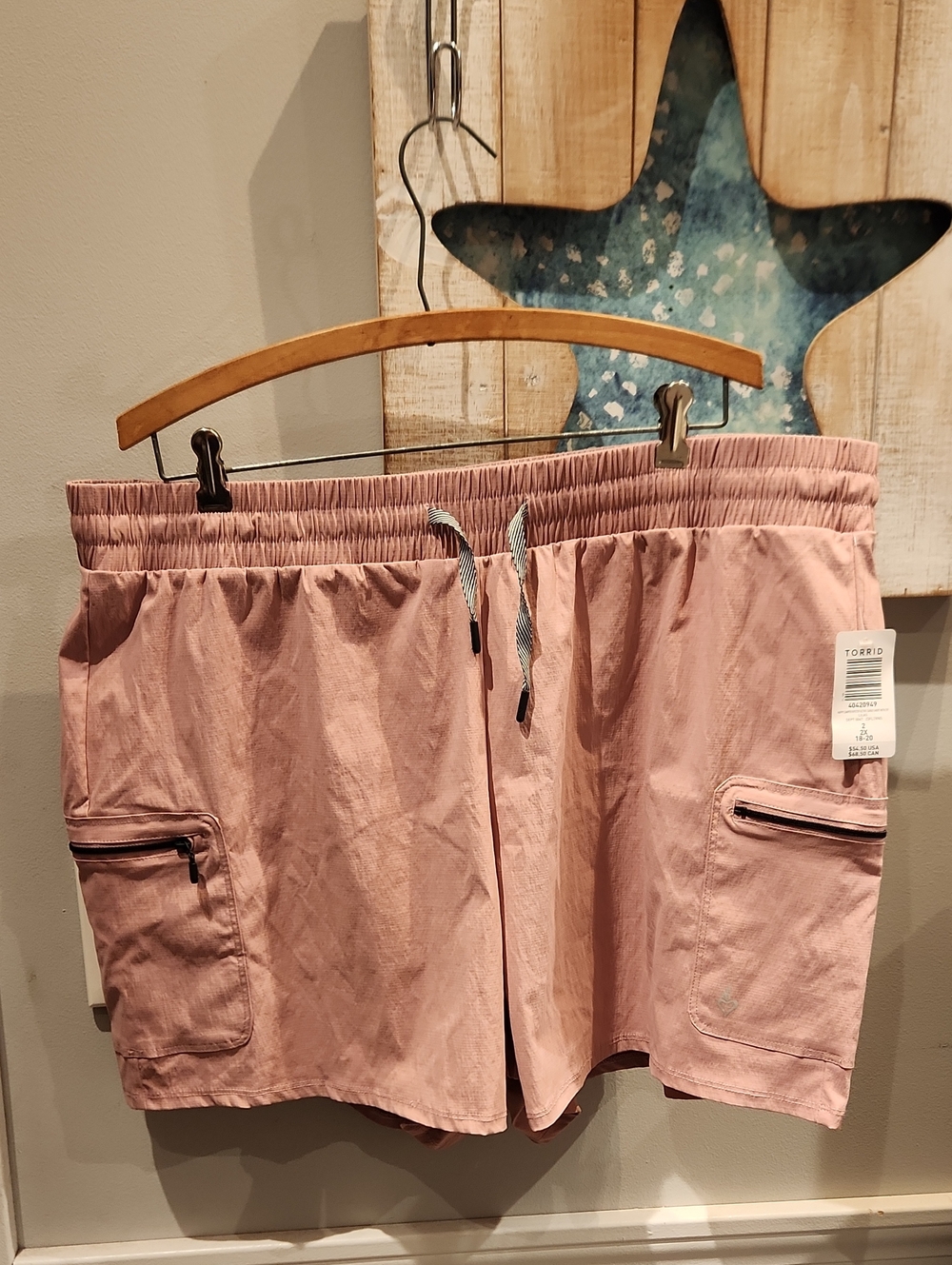 NWT Torrid Happy Camper Women's Sz 2 Elastic Waist Pink Shorts